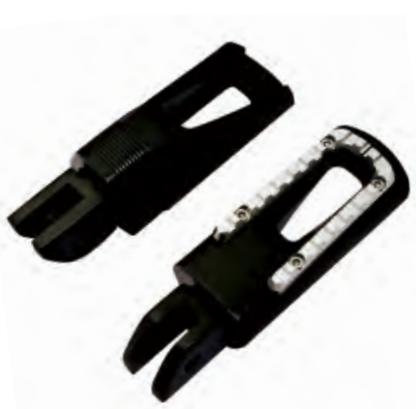 MC06-026-133  Footpegs
