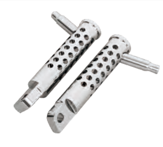 MC06-026-101  Footpegs